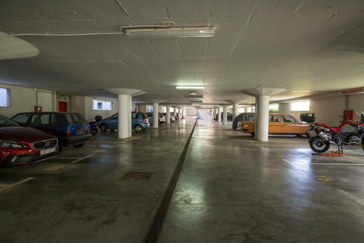 Pavic - Private Parking * Zara