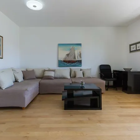 Apartment Pavic - Private Parking Zadar Exterior photo